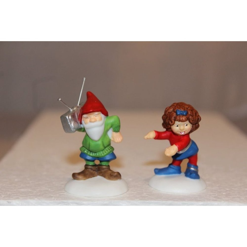 Dept 56 North Pole - Bustin' A Move